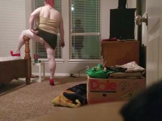 Wanita gemuk cantik di sobek selang dan merah hak sepatu, gratis resolusi tinggi dewasa video 96